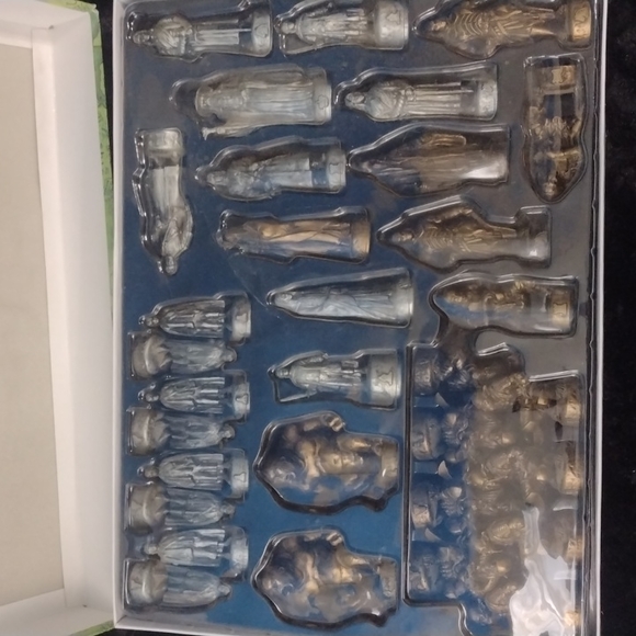 Lord of the Rings chess set - Picture 5 of 9